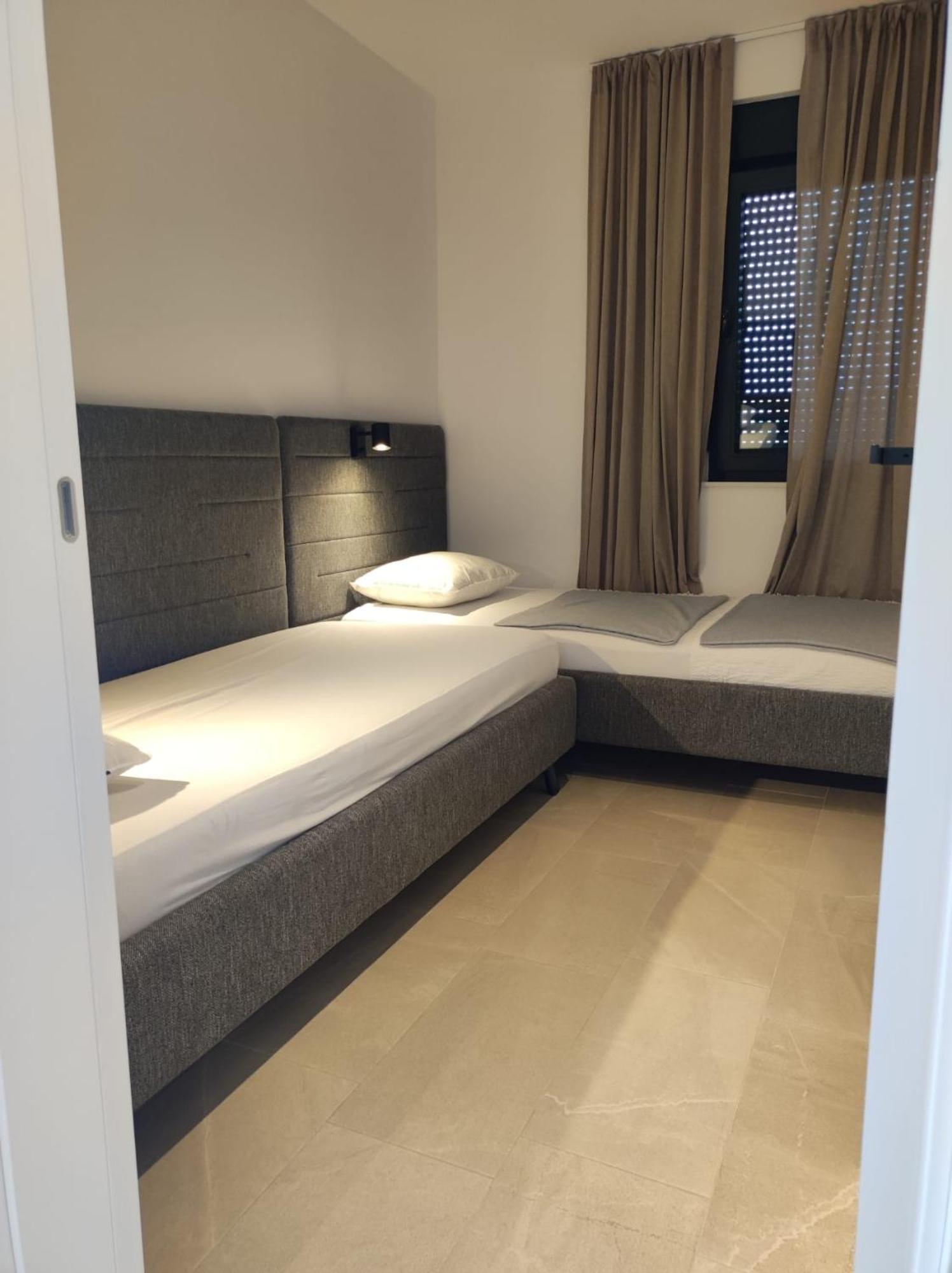 Apartments Divi Sunset View 曼德雷 客房 照片
